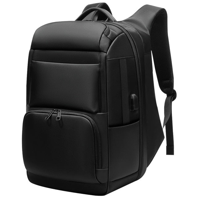 ✈️ Our Travel Backpack raised $2.9 MILLION between Kickstarter & Indiegogo ✈️ (not that we are the type to brag 😉)_